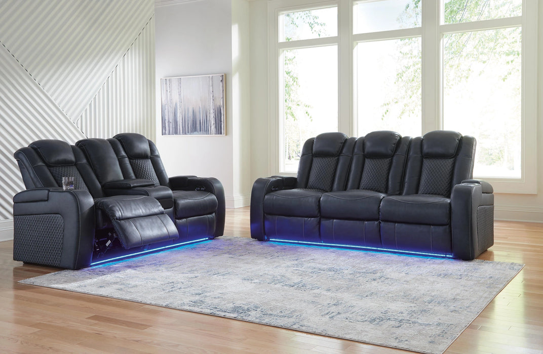 Fyne-Dyme Living Room Set