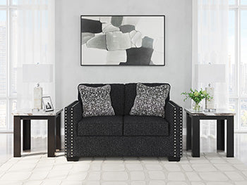 Jasmine Peaks Loveseat
