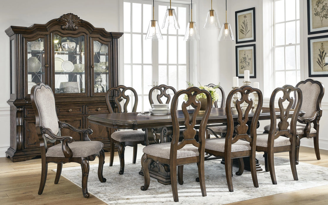 Maylee Dining Room Set