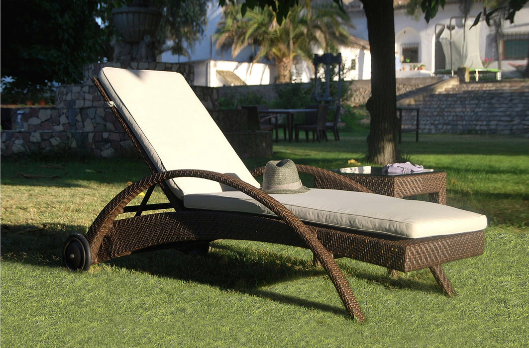 Atlantis Chaise Lounge with Cushion