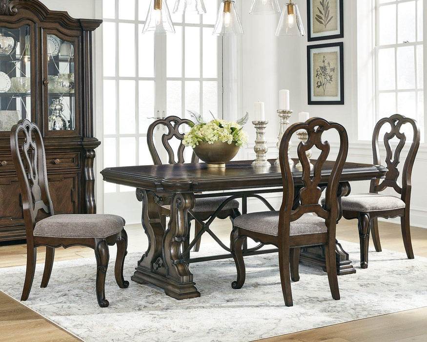 Maylee Dining Room Set