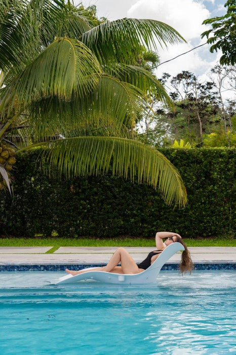 Panama Jack Wave In-Pool Chaise Lounger w/cup holder