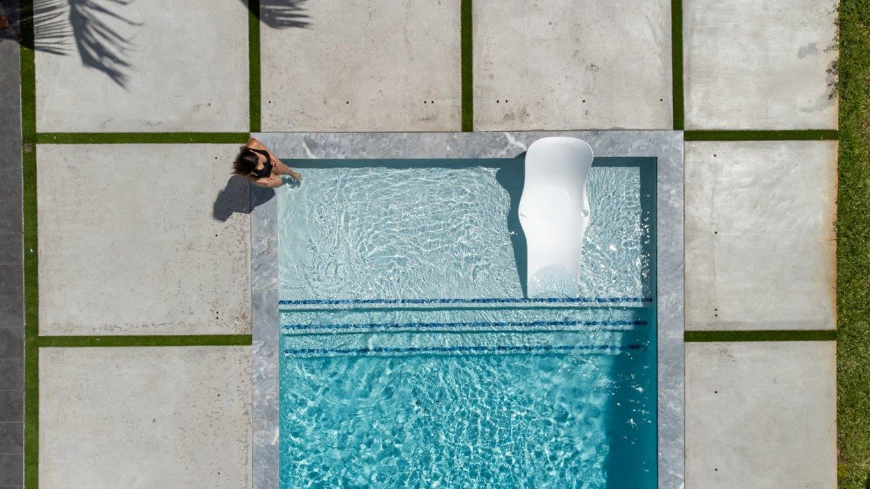 Panama Jack Wave In-Pool Chaise Lounger w/cup holder