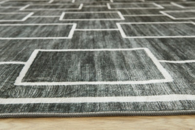 Elderland Washable 5' x 7' Area Rug