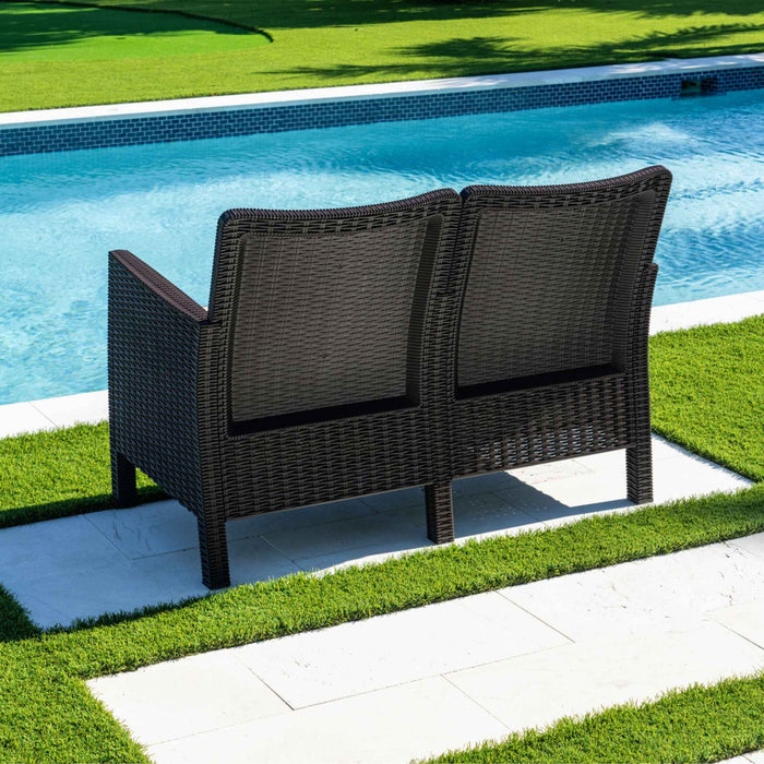 Nova Loveseat W/Cushions