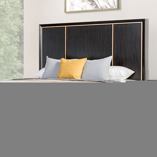 Kenyada Queen Bedroom Set