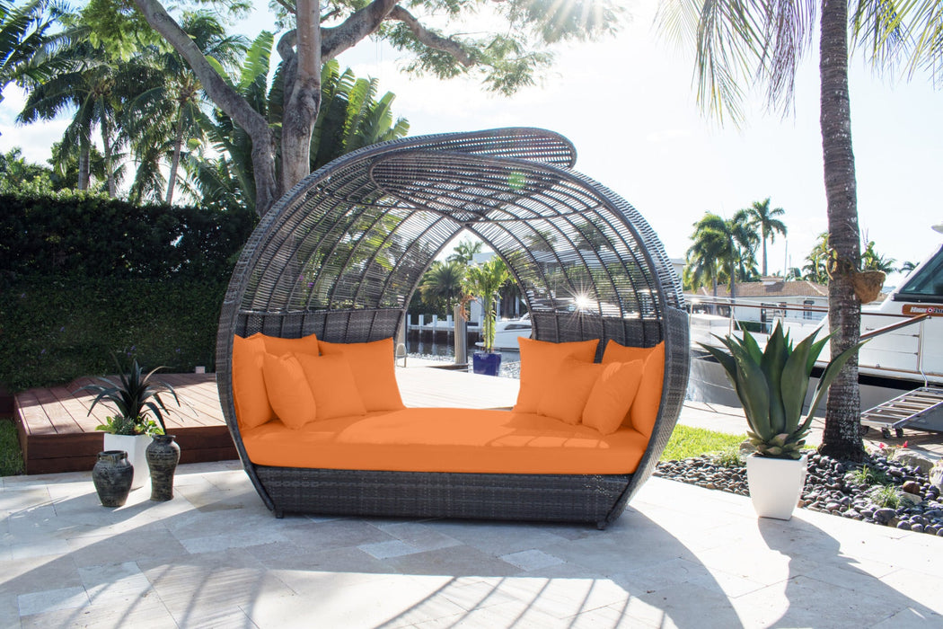 Panama Jack Banyan Daybed with cushions