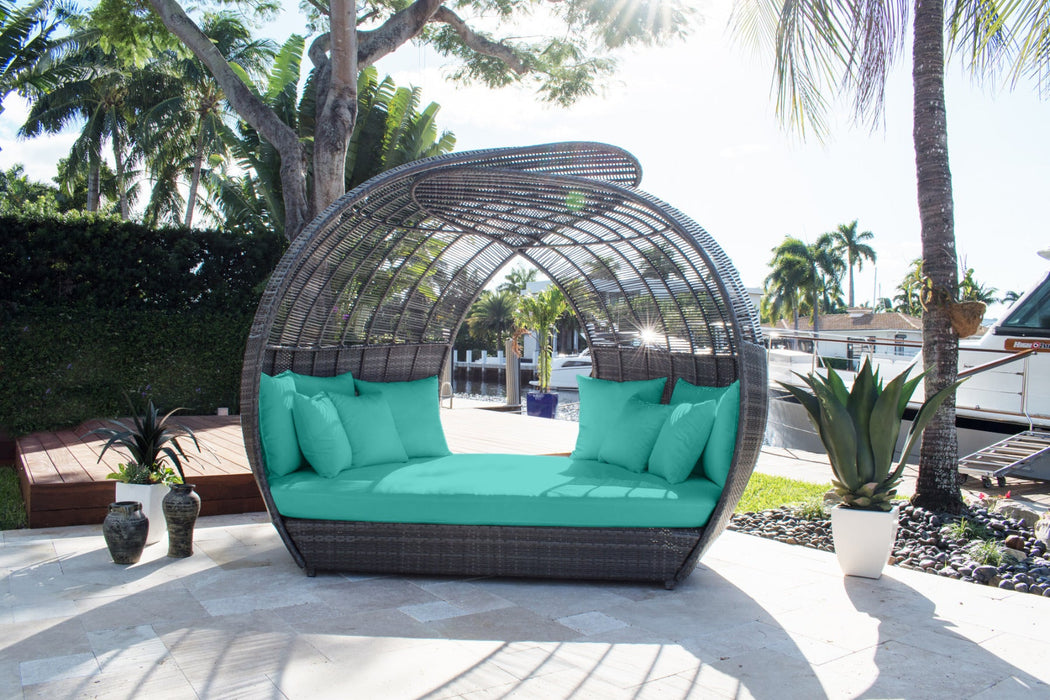 Panama Jack Banyan Daybed with cushions